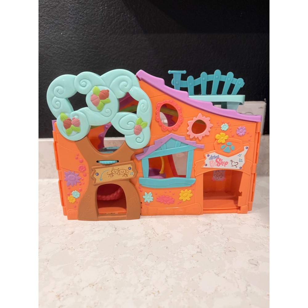 Littlest Pet Shop LPS Get Better Center Tree House Playset Orange Purple Teal